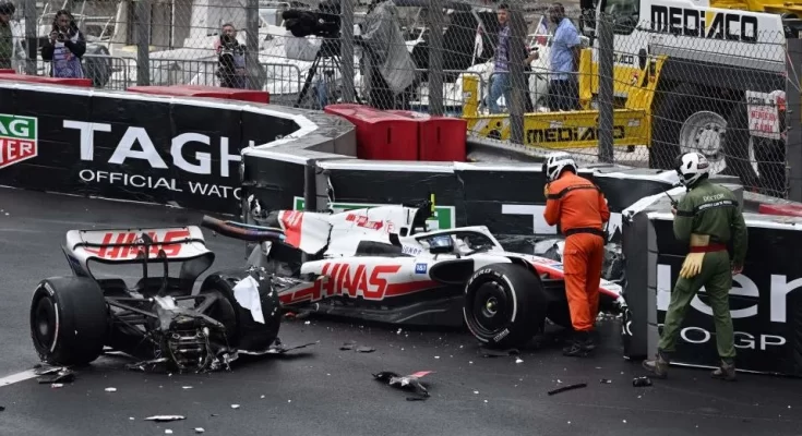 خودروی مایک شوماخر در مسابقه موناکو پس از تصادف 2 تکه شد